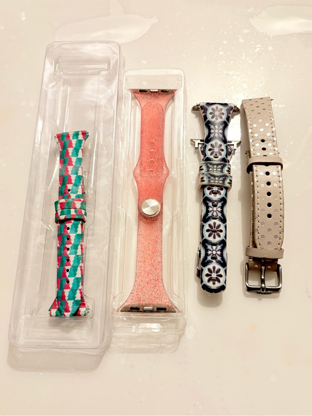 Apple Watch Compatible
Silicone Band Lot of 4 38/42mm
Multicolor Straps NWOT